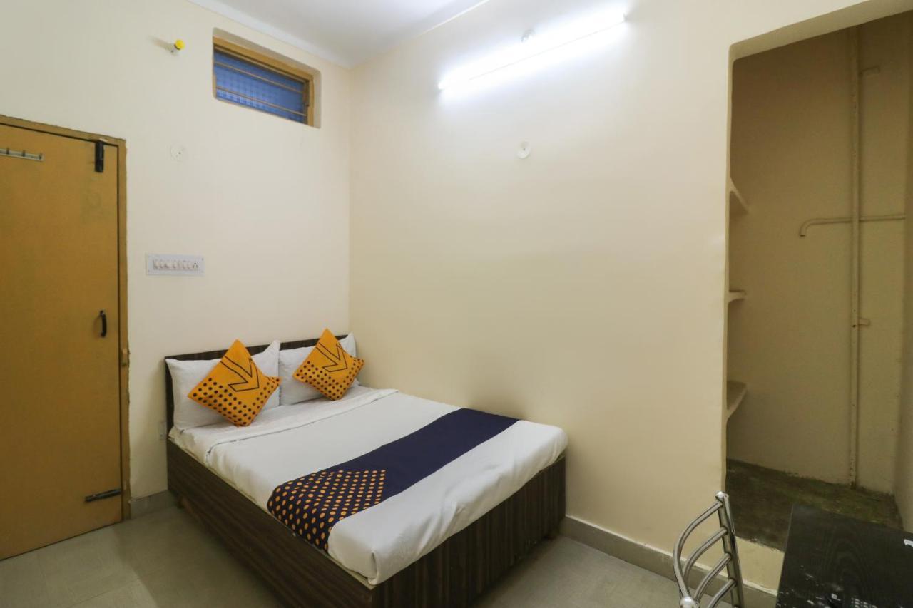 Spot On Negi Home Stay Dehradun Exterior foto