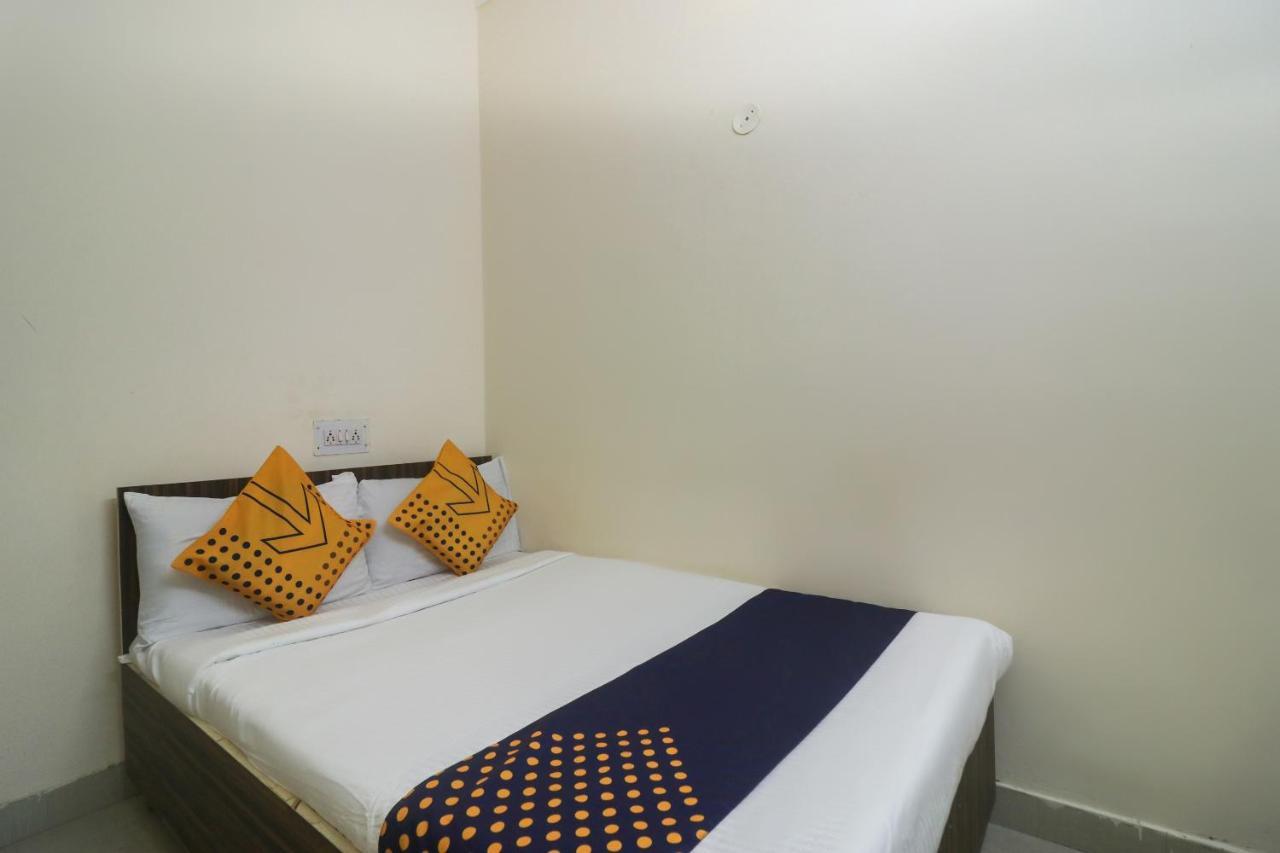 Spot On Negi Home Stay Dehradun Exterior foto