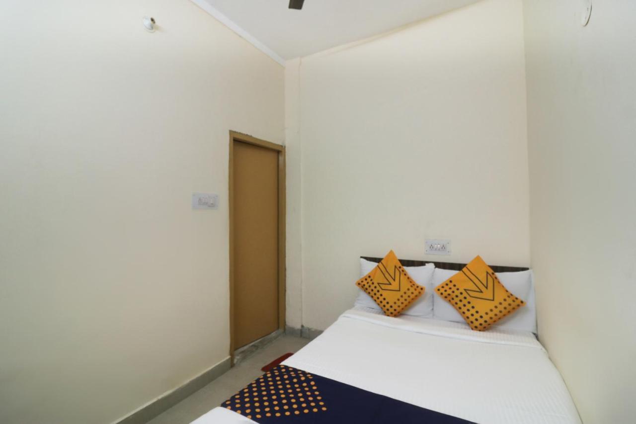 Spot On Negi Home Stay Dehradun Exterior foto