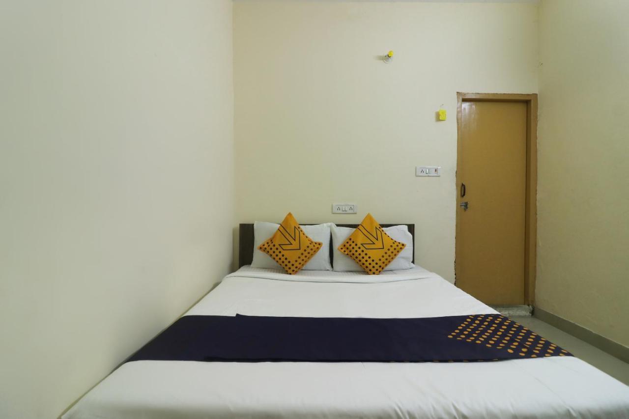 Spot On Negi Home Stay Dehradun Exterior foto
